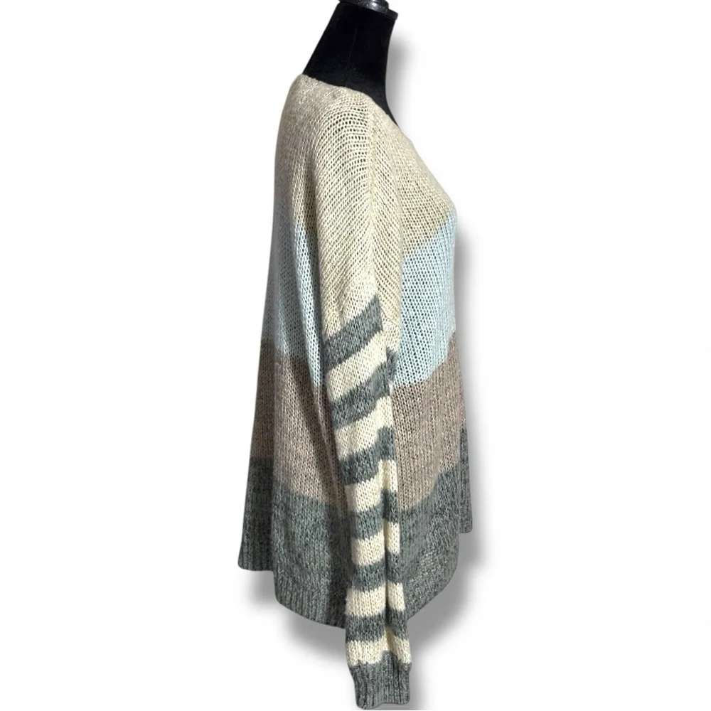 Maurices Elegant Colorblock Blue/Gray/Tan Lightweight Loose Fit Women's Sweater